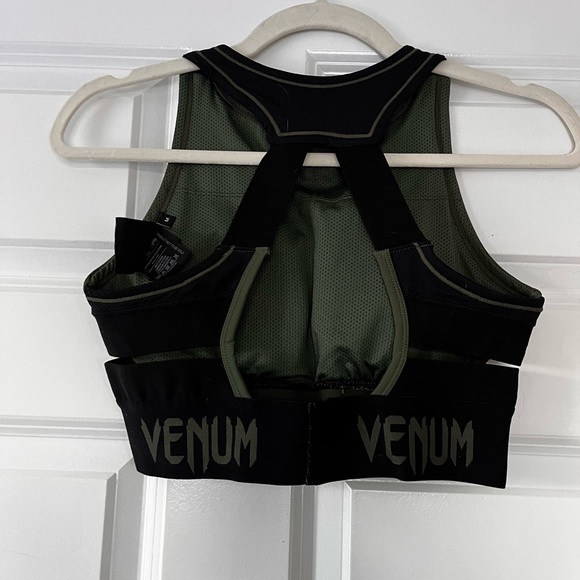 UFC style Venom cropped workout top/sports bra - Picture 2 of 3